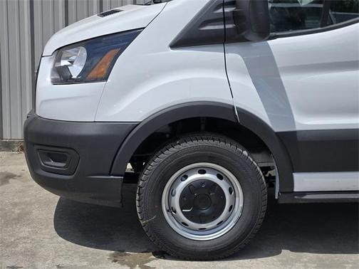 2025 Ford Transit-250 148 WB Medium Roof Cargo