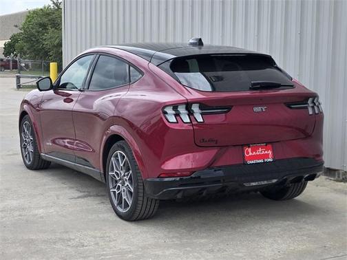 2025 Ford Mustang Mach-E GT