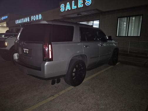 2017 Cadillac Escalade Luxury