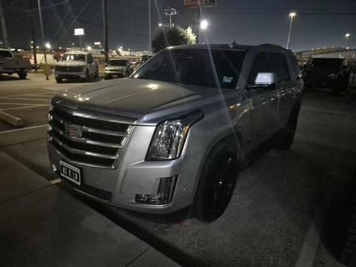 2017 Cadillac Escalade Luxury