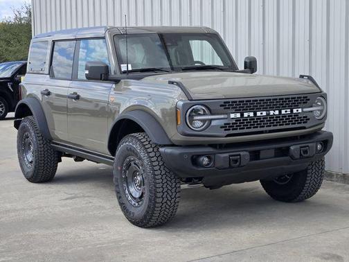 Gray 2025 Ford Bronco Badlands