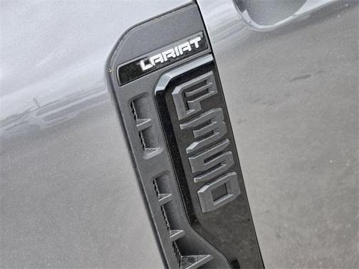 2025 Ford F-350 Lariat Super Duty