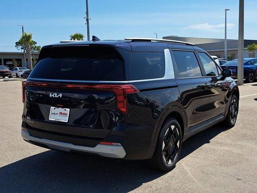 2025 Kia Carnival EX