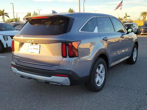 2025 Kia Sorento LX