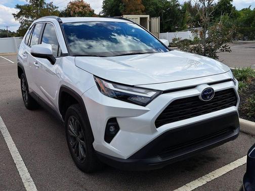 2023 Toyota RAV4 Hybrid XLE Premium