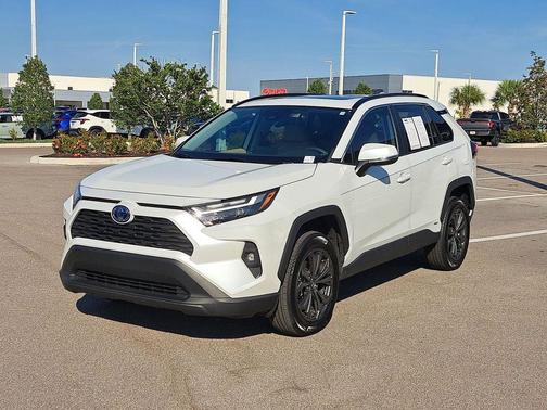 2023 Toyota RAV4 Hybrid XLE Premium