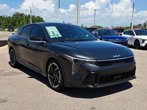 2025 Kia K4 GT-Line