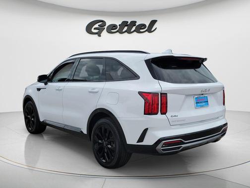 Glacial White Pearl 2023 Kia Sorento SX