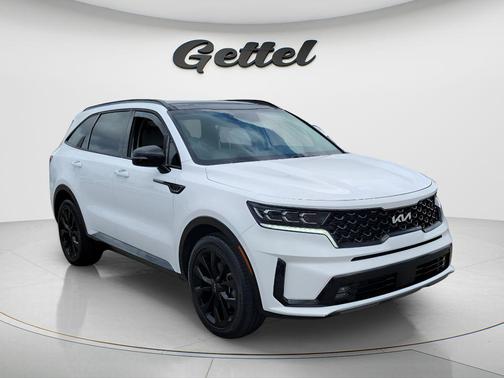 Glacial White Pearl 2023 Kia Sorento SX