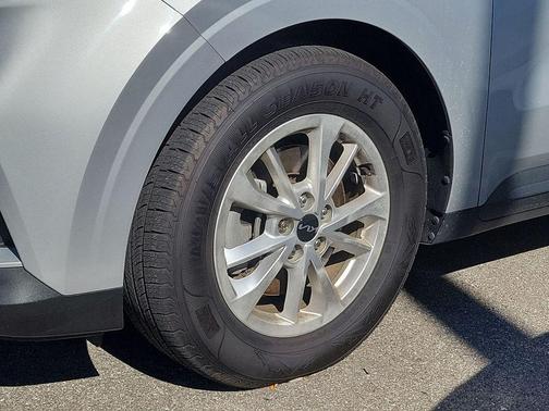 2022 Kia Carnival LXS