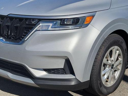 2022 Kia Carnival LXS