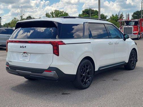 2026 Kia Carnival SX