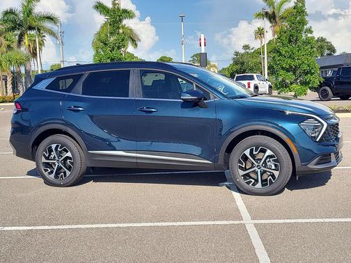 2025 Kia Sportage Hybrid EX