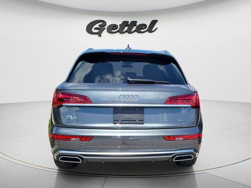 Daytona Gray Pearl Effect 2022 Audi Q5 45 S line Premium Plus