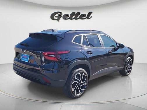 Mosaic Black Metallic 2024 Chevrolet Trax FWD 2RS