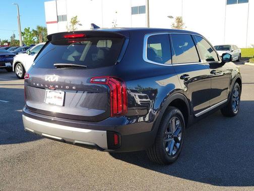 2025 Kia Telluride LX