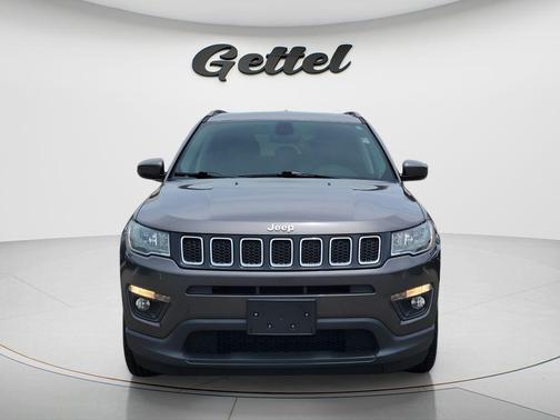 Granite Crystal Metallic Clearcoat 2019 Jeep Compass Latitude
