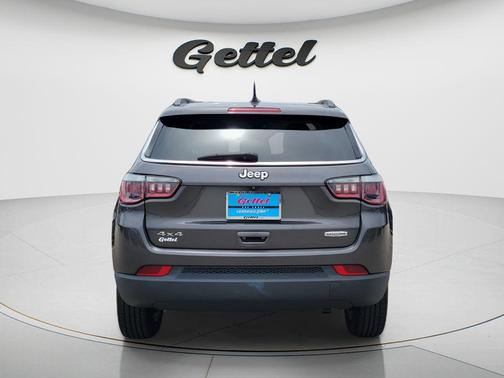 Granite Crystal Metallic Clearcoat 2019 Jeep Compass Latitude