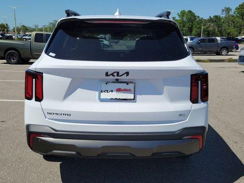 2025 Kia Sorento SX