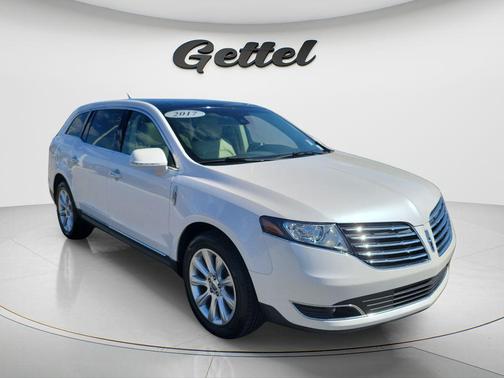 2017 Lincoln MKT Base