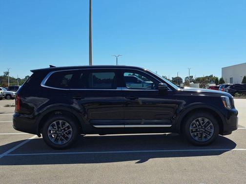 2025 Kia Telluride LX