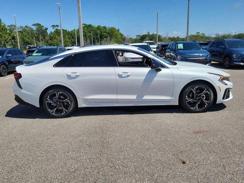 2025 Kia K5 GT-Line