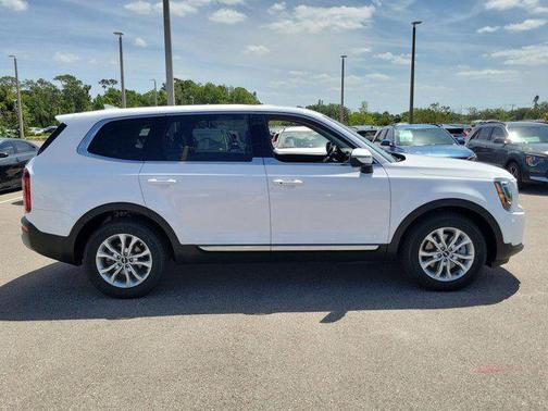 2022 Kia Telluride LX