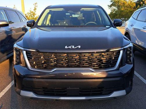 2025 Kia Sorento LX