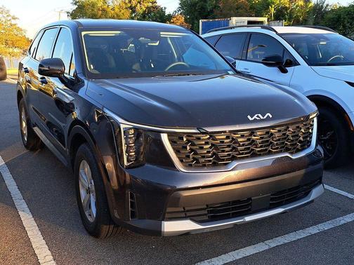 2025 Kia Sorento LX