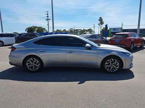 2021 Hyundai SONATA SEL