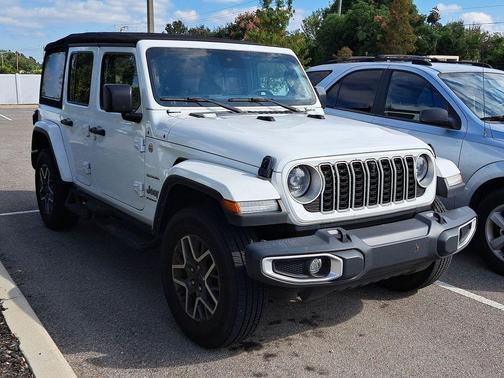 2024 Jeep Wrangler 4-Door Sahara 4x4