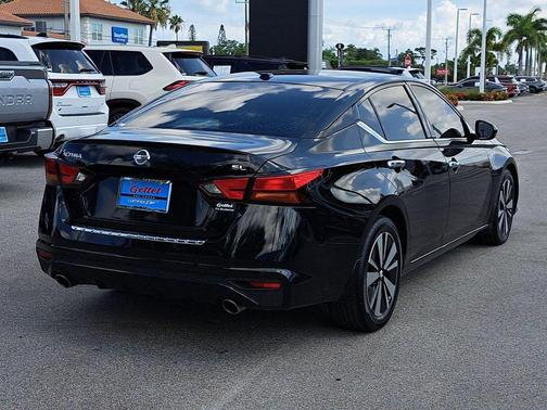 2022 Nissan Altima 2.5 SL