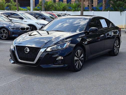2022 Nissan Altima 2.5 SL