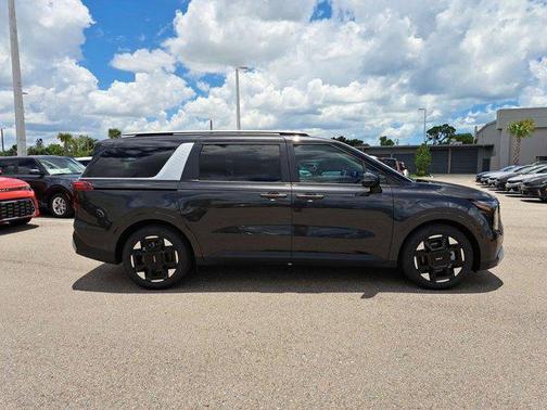 2025 Kia Carnival EX