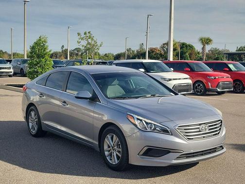 2016 Hyundai SONATA SE