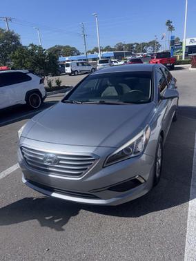 2016 Hyundai SONATA SE