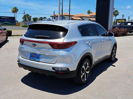 2022 Kia Sportage LX
