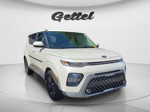 Snow White Pearl 2021 Kia Soul EX