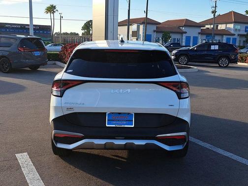 2025 Kia Sportage Hybrid LX