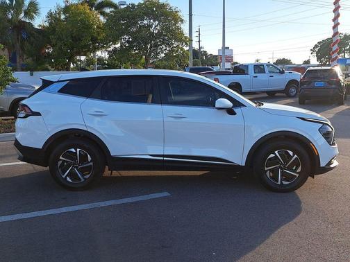 2025 Kia Sportage Hybrid LX