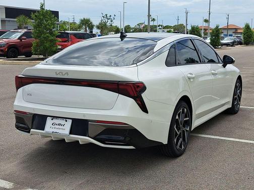 2026 Kia K5 EX
