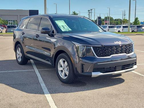 2025 Kia Sorento LX