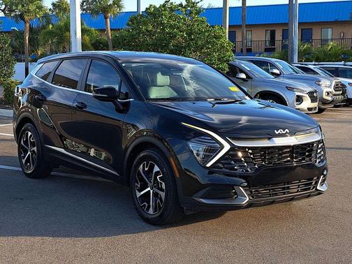 2025 Kia Sportage EX