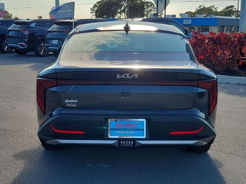 2025 Kia K4 EX