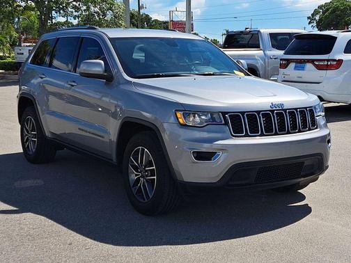 2019 Jeep Grand Cherokee Laredo