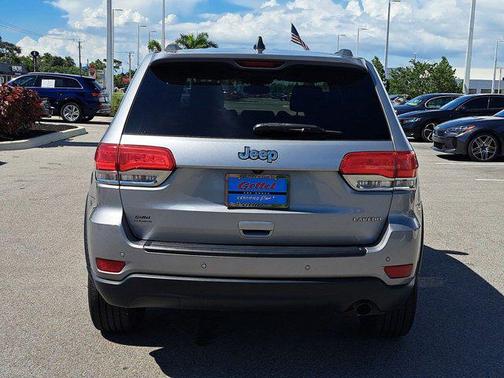 2019 Jeep Grand Cherokee Laredo