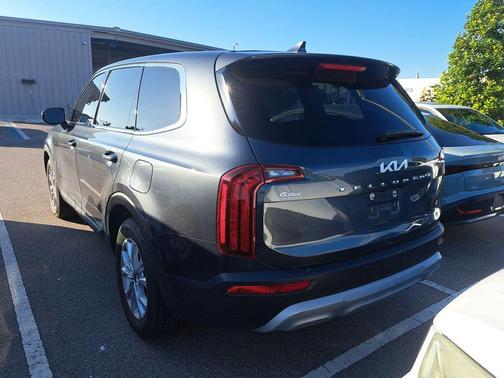 2022 Kia Telluride LX