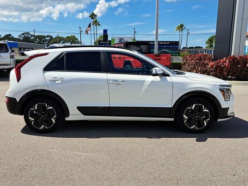 2024 Kia Niro EV Wave