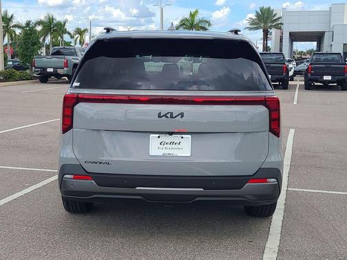 2026 Kia Carnival SX