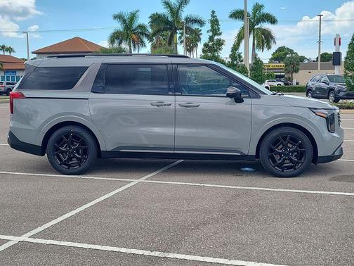 2026 Kia Carnival SX